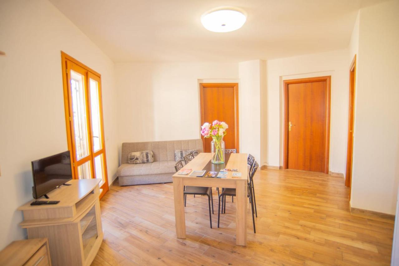 Valery Apartments อาลเกโร ภายนอก รูปภาพ